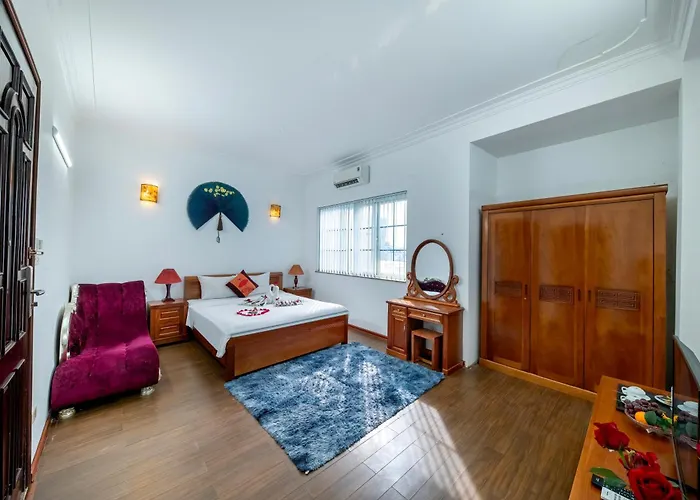 Phoenix Legend Hotel & Travel